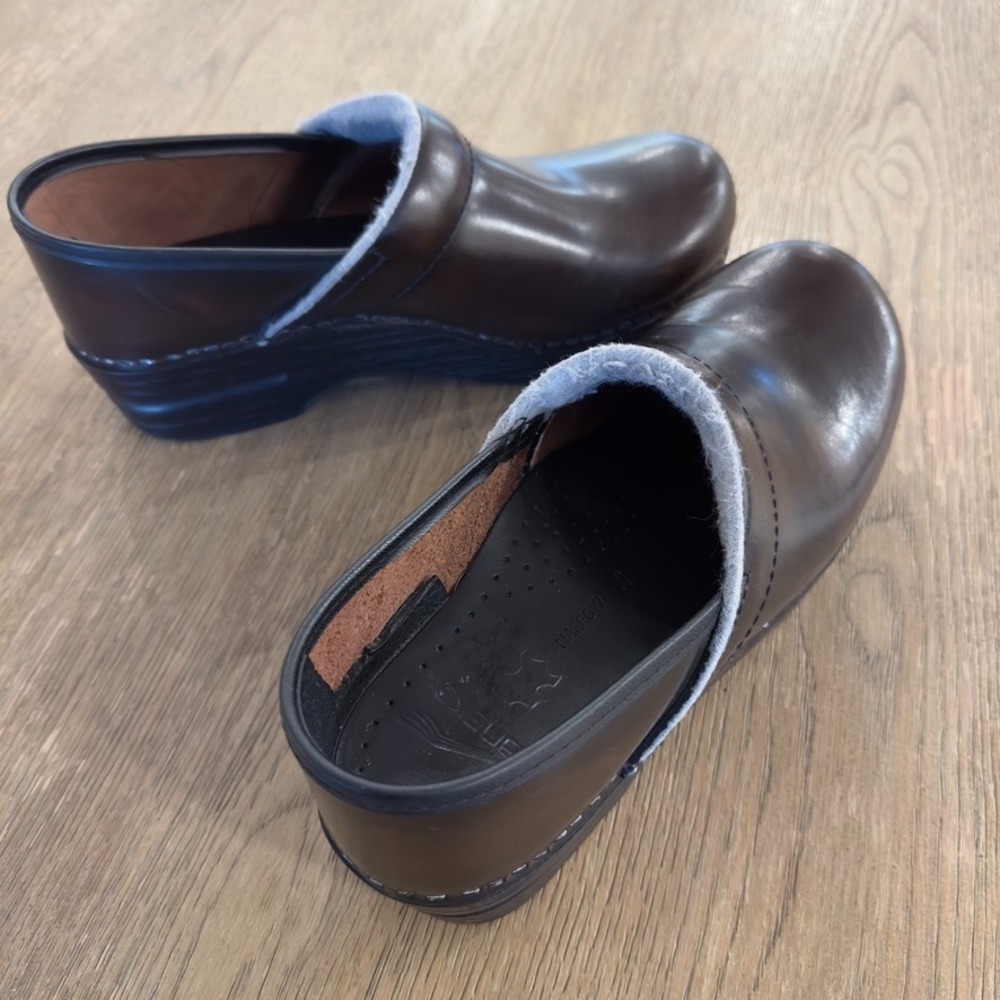 Dansko Professional Brown Leather Clogs-Comfort Women's Size Narrow 39-US 8.5-9 - Picture 8 of 9